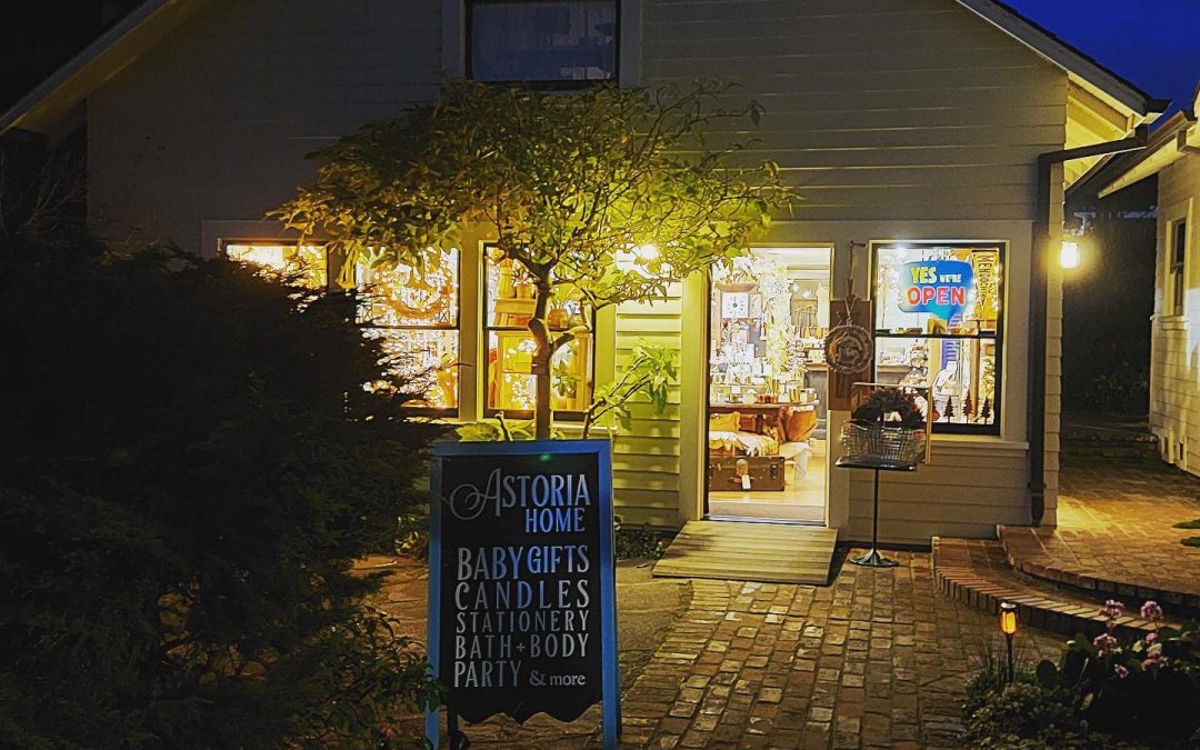 Open Late!  -For Last Minute Christmas Shopping in Mendocino Village!